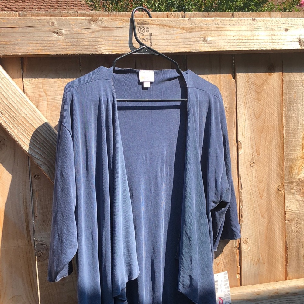 Small Shirley - Lularoe coverup